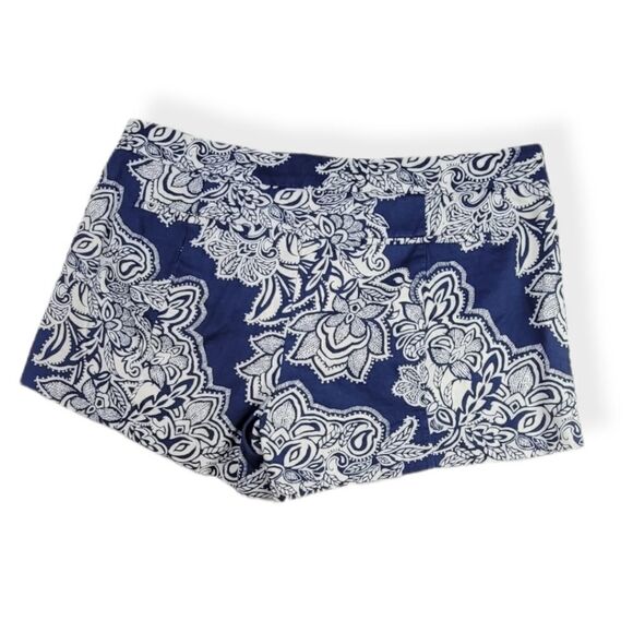 Gap Blue and White Floral Paisley Shorts Size 14 - Picture 3 of 3